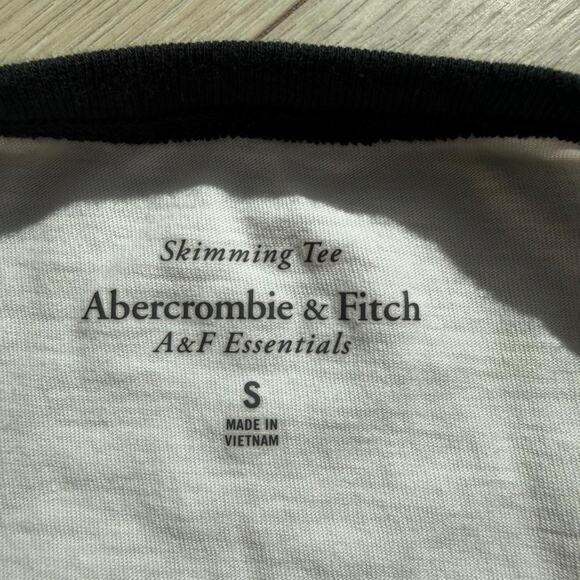 White and black abercrombie - Picture 4 of 5